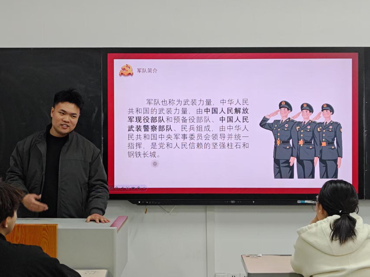 一群男人和女人在电视前AI 生成的内容可能不正确。